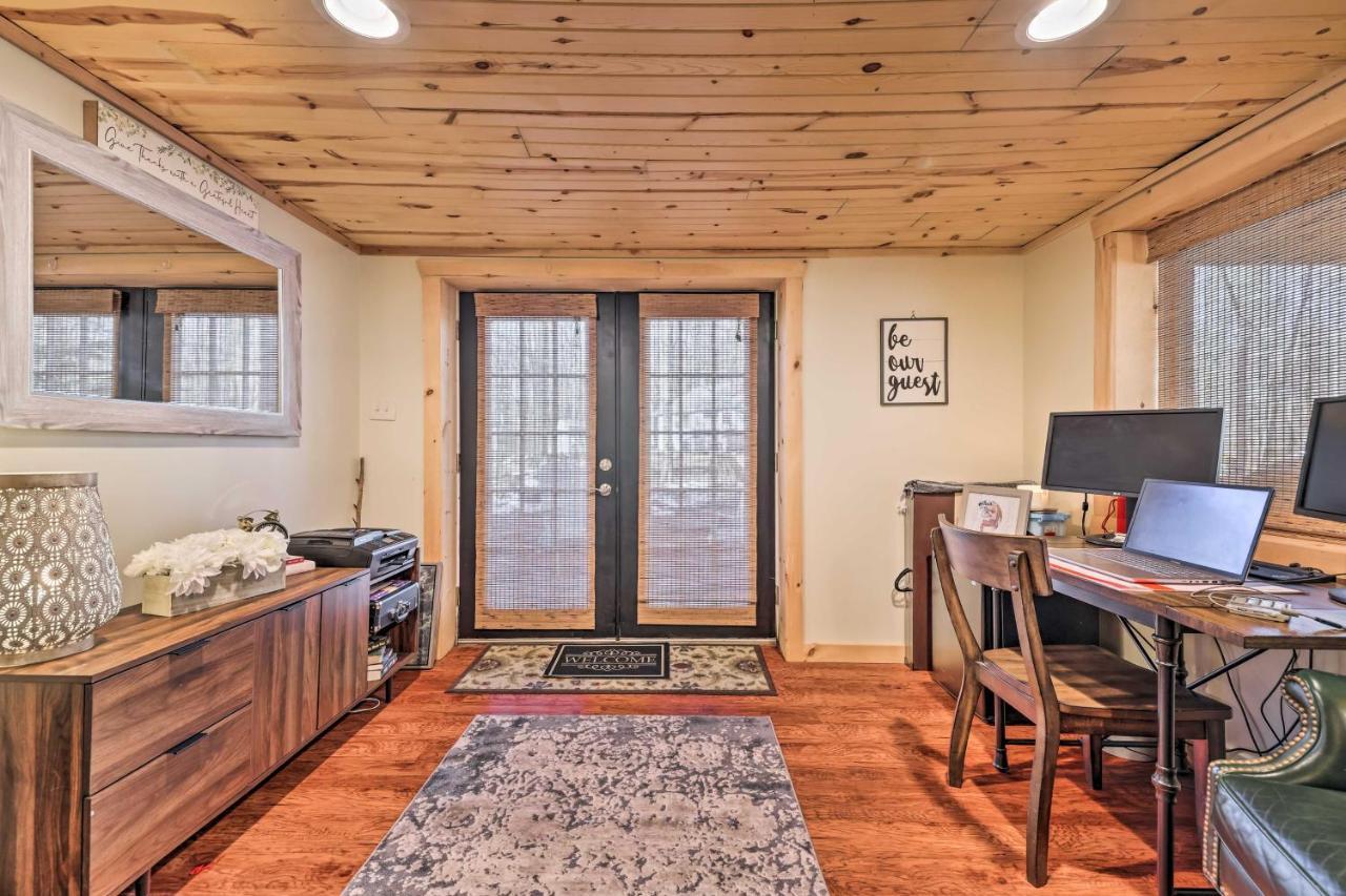 Holiday home Cozy Pocono Woodside Nest With Fire Pit! *